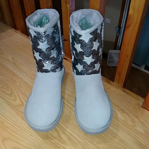 UGG Sequin Star Boot NWT - Picture 2 of 9